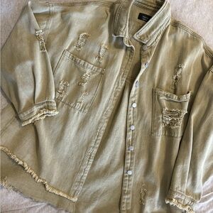 Vici distressed Jean jacket. Size medium. Olive green